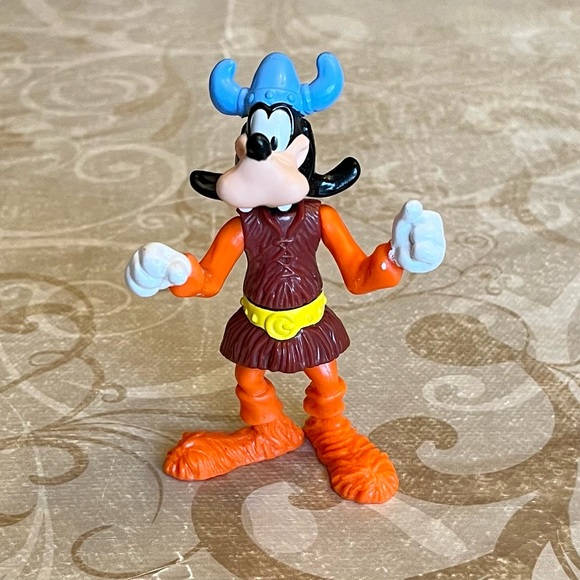 Vintage 1993 McDonald’s Disney Goofy In Norway Epcot Centre Viking figure - Picture 1 of 2